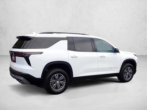 Summit White 2025 Chevrolet Traverse LT