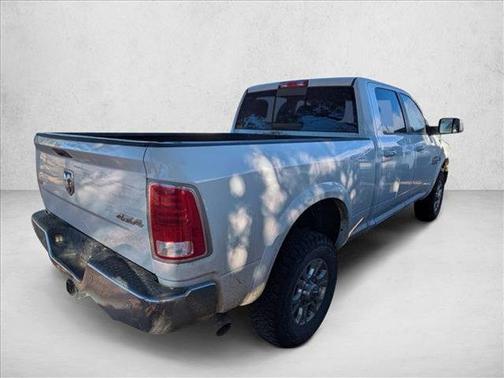 2017 RAM 3500 Laramie Crew Cab 4x4 6'4' Box