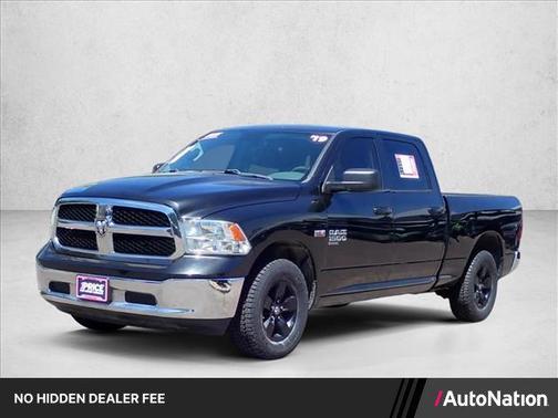 Brilliant Black Crystal Pearlcoat 2019 RAM 1500 SLT