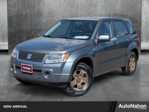 2008 Suzuki Grand Vitara w/Spare & Cargo Covers