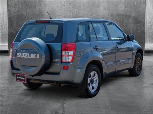 2008 Suzuki Grand Vitara w/Spare & Cargo Covers