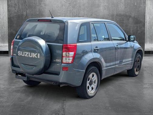 2008 Suzuki Grand Vitara w/Spare & Cargo Covers