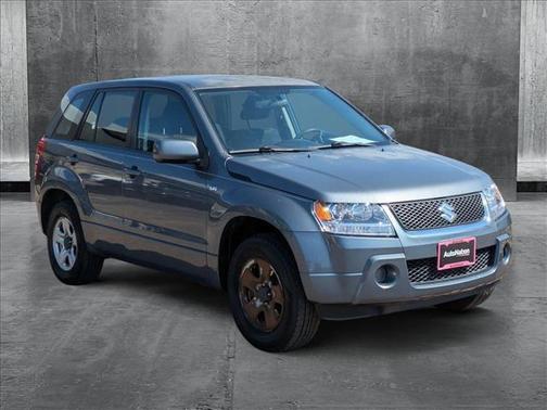 2008 Suzuki Grand Vitara w/Spare & Cargo Covers