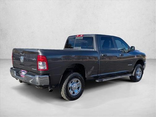 2022 RAM 2500 Tradesman Crew Cab 4x4 6'4' Box