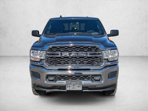 2022 RAM 2500 Tradesman Crew Cab 4x4 6'4' Box