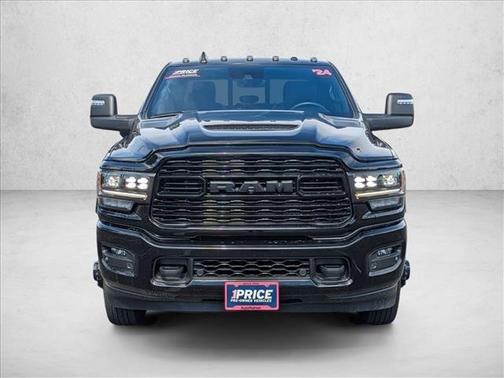 2024 RAM 3500 Limited Crew Cab 4x4 8' Box