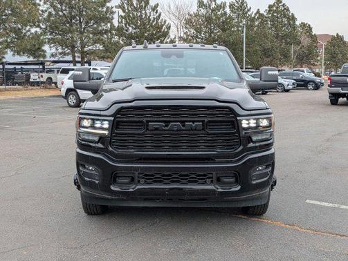 2024 RAM 3500 Limited Crew Cab 4x4 8' Box