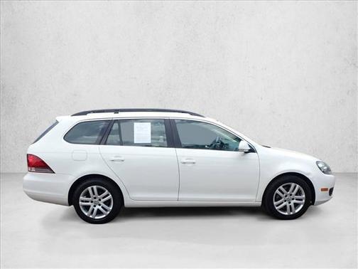 Pure White 2014 Volkswagen Jetta SportWagen Manual TDI
