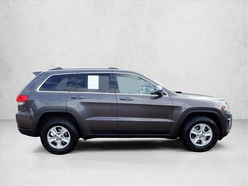 Brilliant Black Crystal Pearlcoat 2014 Jeep Grand Cherokee Laredo