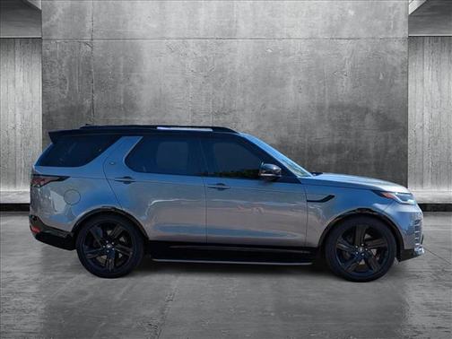 2023 Land Rover Discovery P360 Metropolitan Edition