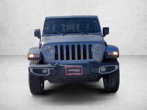 Billet Silver Metallic Clearcoat 2021 Jeep Gladiator Overland