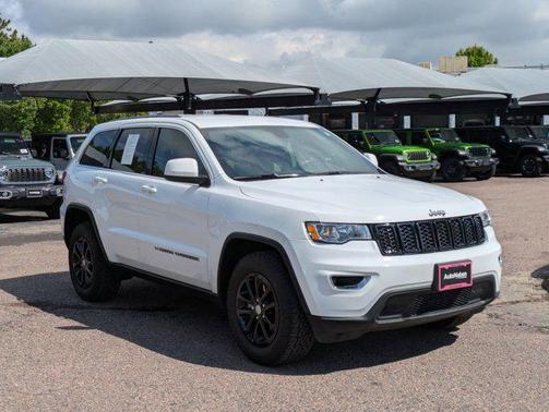 2022 Jeep Grand Cherokee Laredo