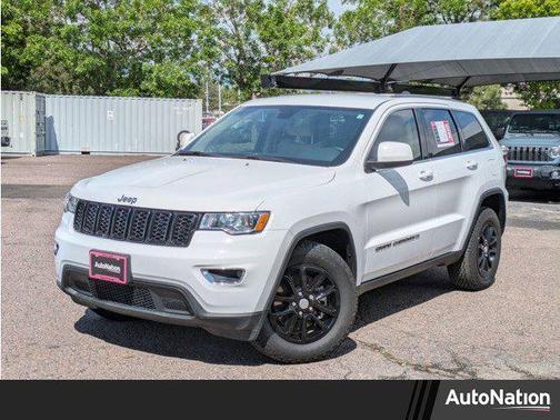 2022 Jeep Grand Cherokee Laredo