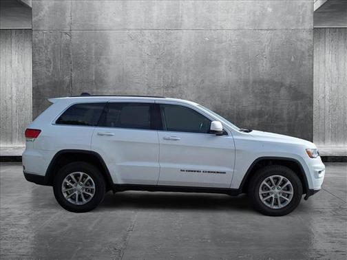 2022 Jeep Grand Cherokee Laredo
