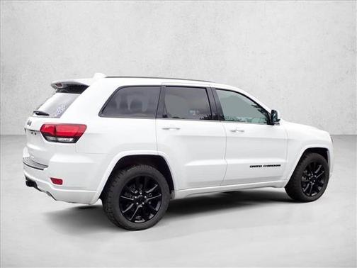 Bright White Clearcoat 2019 Jeep Grand Cherokee Altitude