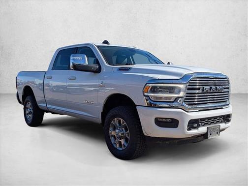 2024 RAM 2500 Laramie Crew Cab 4x4 6'4' Box