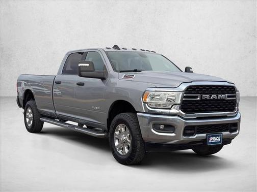 2023 RAM 2500 Big Horn Crew Cab 4x4 8' Box