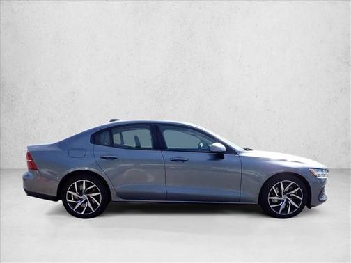 Pine Grey Metallic 2019 Volvo S60 T6 Momentum