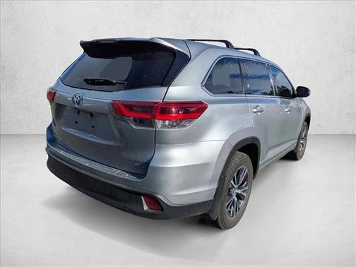 2018 Toyota Highlander LE
