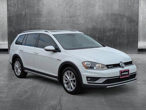 2017 Volkswagen Golf Alltrack TSI S