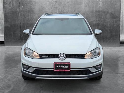 2017 Volkswagen Golf Alltrack TSI S