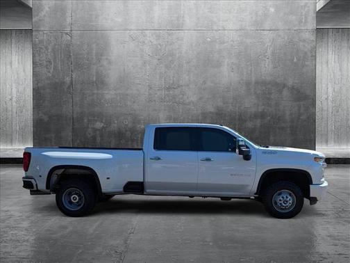 2022 Chevrolet Silverado 3500 High Country