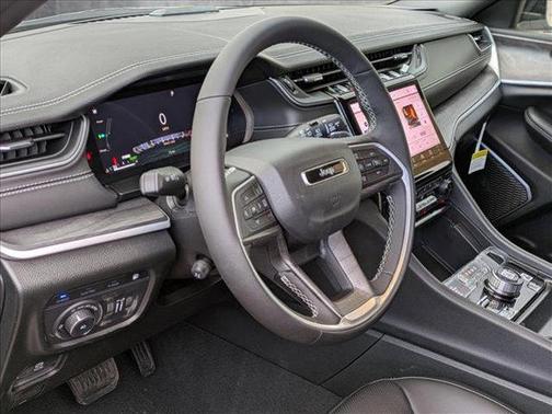 2025 Jeep Grand Cherokee 4xe Anniversary Edition