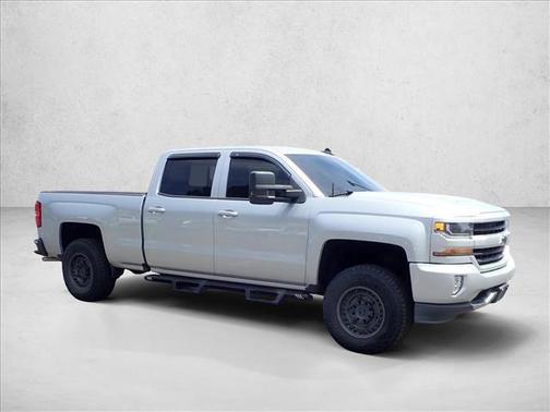 Silver Ice Metallic 2017 Chevrolet Silverado 1500 2LT