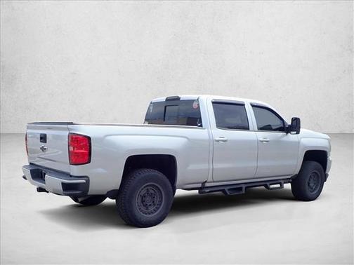 Silver Ice Metallic 2017 Chevrolet Silverado 1500 2LT