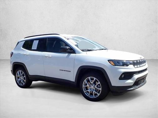 Bright White Clearcoat 2023 Jeep Compass Latitude Lux
