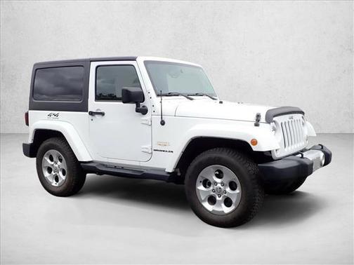 Bright White Clearcoat 2014 Jeep Wrangler Sahara