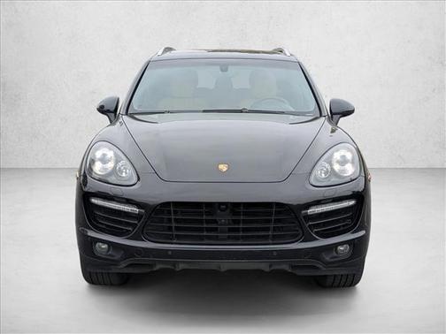 White 2014 Porsche Cayenne Turbo