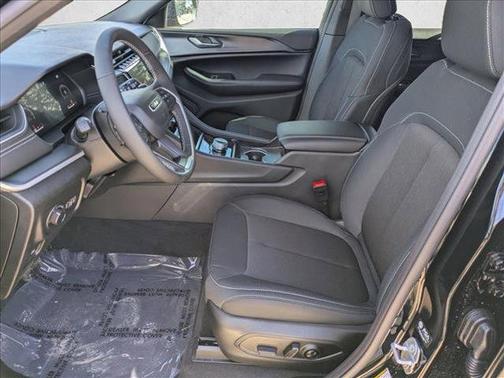 2026 Jeep Grand Cherokee Altitude