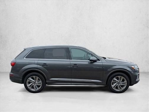 2022 Audi Q7 55 Premium Plus