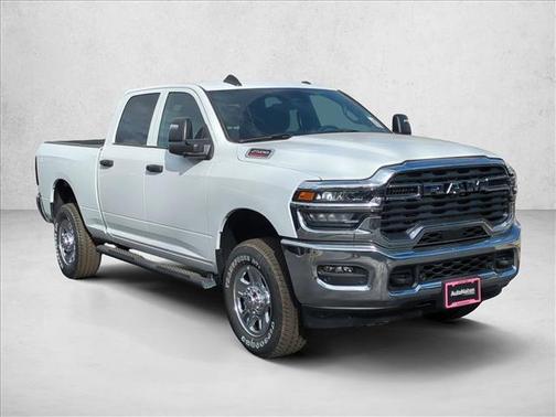 2026 RAM 2500 Tradesman Crew Cab 4x4 6'4' Box
