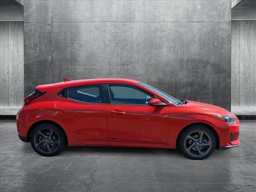 2019 Hyundai Veloster 2