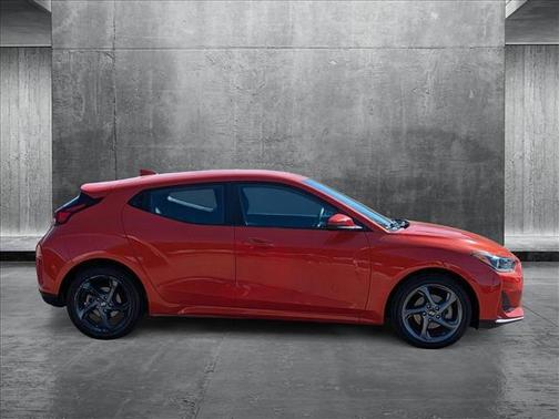 2019 Hyundai Veloster 2