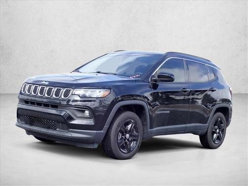 Diamond Black Crystal Pearlcoat 2023 Jeep Compass Latitude