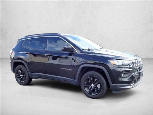 Diamond Black Crystal Pearlcoat 2023 Jeep Compass Latitude