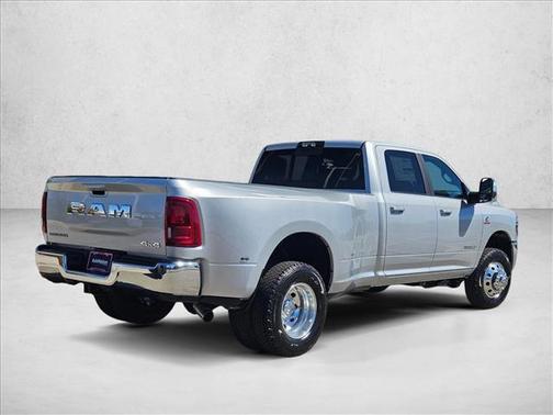 2026 RAM 3500 Laramie Crew Cab 4x4 8' Box