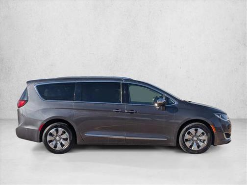 2020 Chrysler Pacifica Hybrid Limited