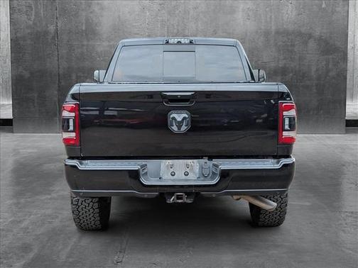 2019 RAM 2500 Laramie Crew Cab 4x4 6'4' Box