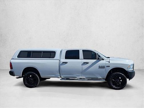 2017 RAM 2500 Tradesman Crew Cab 4x4 8' Box