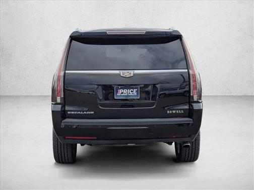 2017 Cadillac Escalade Luxury