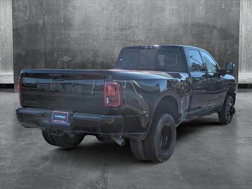 2025 RAM 3500 Laramie Crew Cab 4x4 8' Box