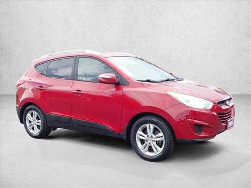 Garnet Red 2012 Hyundai TUCSON GLS