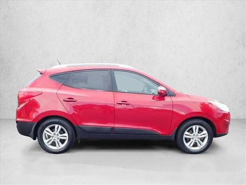 Garnet Red 2012 Hyundai TUCSON GLS