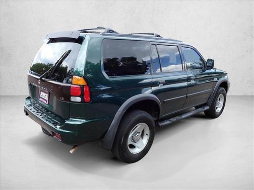 New Zealand Green Pearl 2000 Mitsubishi Montero Sport LS