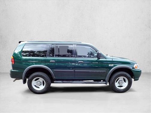 New Zealand Green Pearl 2000 Mitsubishi Montero Sport LS