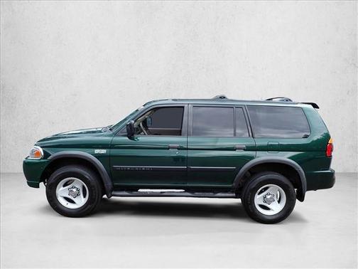New Zealand Green Pearl 2000 Mitsubishi Montero Sport LS